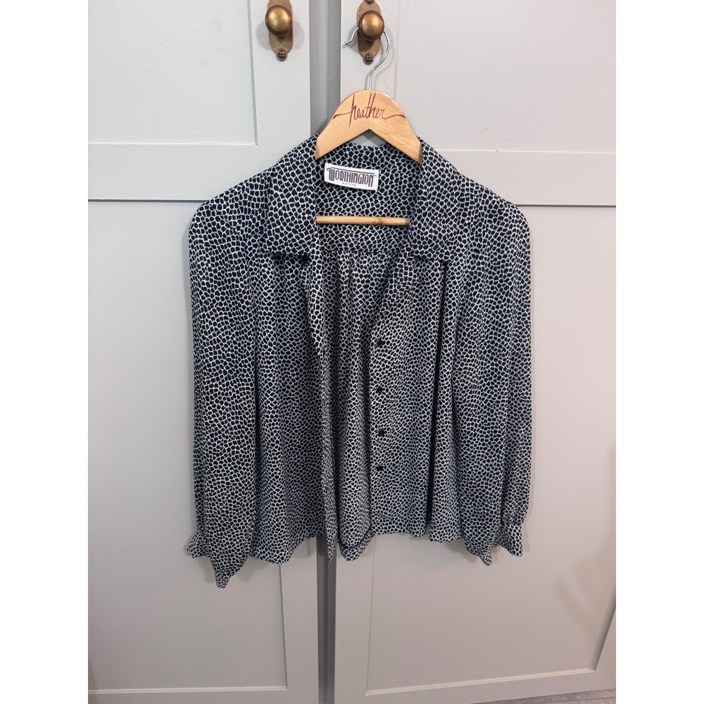 Worthington Petite Blouse Black White Pebble Print Button Down Long Sleeve Shirt